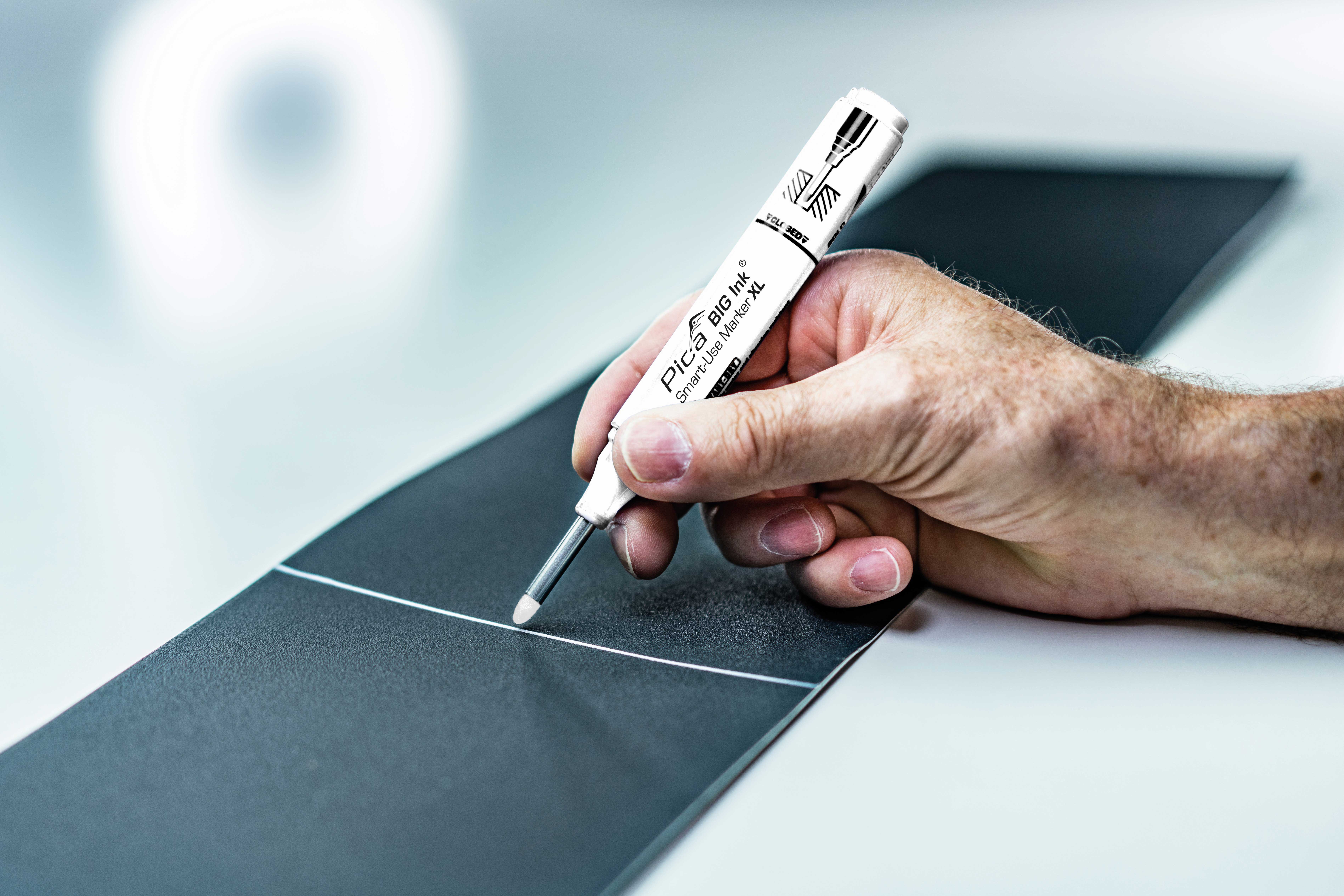 Tieflochmarker Pica-BIG-Ink weiss